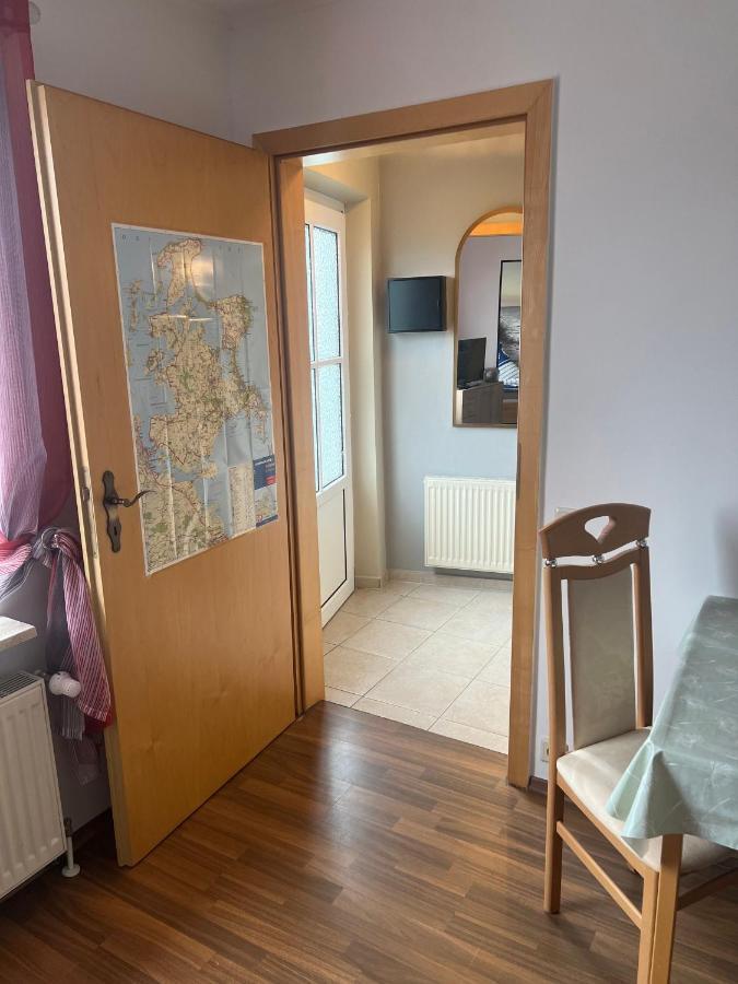 Ferienwohnung Patzig Auf Ruegen Exterior photo